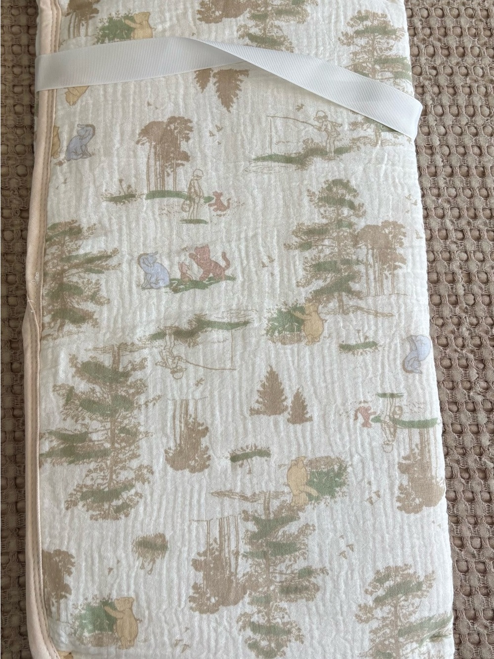 Disney Baby Organic Cotton Muslin Blanket - Cream, Tan & Green - Picture 4 of 5